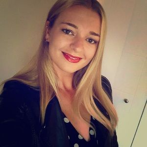 Meet your Posher, Rebecca